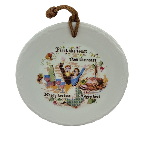 Cross Stitch Sampler Pattern Happy Hostess Plate Ironstone England Farmhouse - Picture 1 of 8